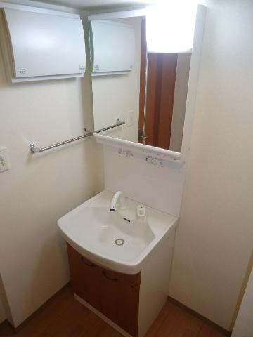 ロイヤルヒルズ青山の洗面所|洗髪洗面化粧台（イメージ）