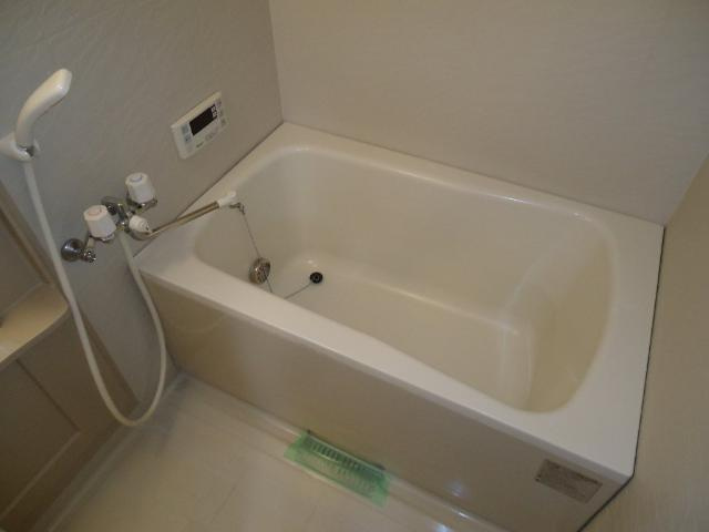 ロイヤルヒルズ青山の浴室|バス（イメージ）