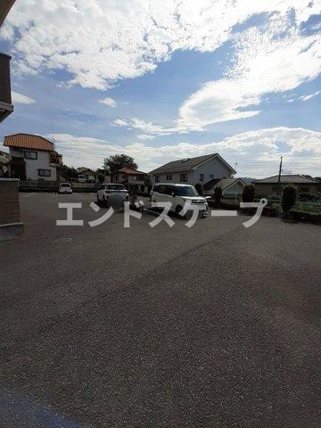 パインフィールドＢの駐車場|高崎、前橋のお部屋探しはエンドスケープまで！お客様の理想お聞かせ下さい♪