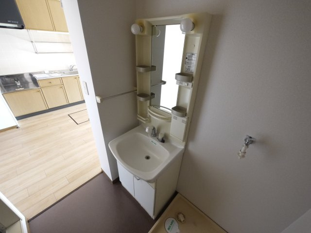 パールハイツ津田沼の洗面所|独立洗面台、朝の身支度には欠かせません