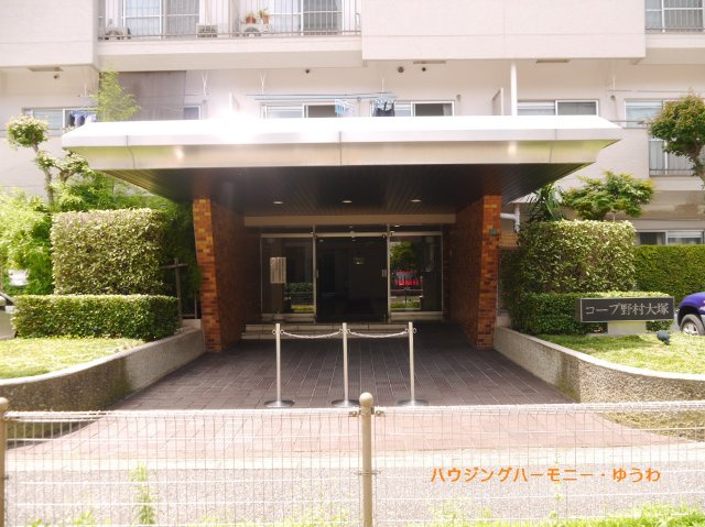 【エントランス】 | コープ野村大塚 | 清廉とされたエントランスになっています。