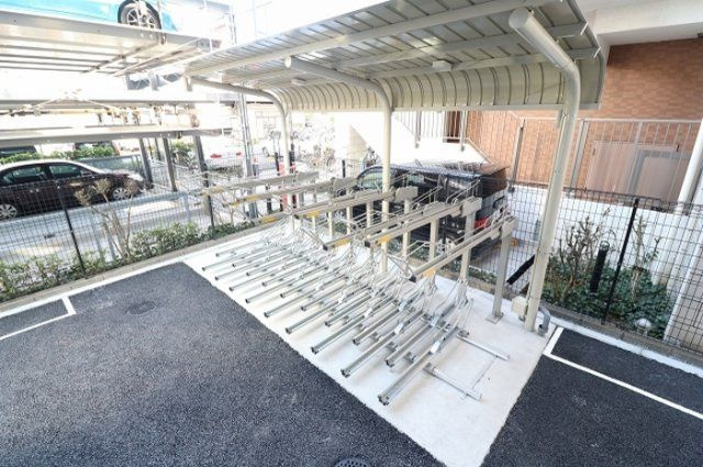 TEC Green Residence（グリーンレジデンス）の駐車場|駐輪場