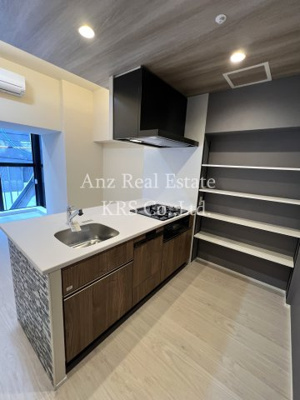 【キッチン】 | ブレイブトキワチョウツー | 3口ガスコンロのキッチン☆グリル・食洗器付き☆フラットなカウンター☆