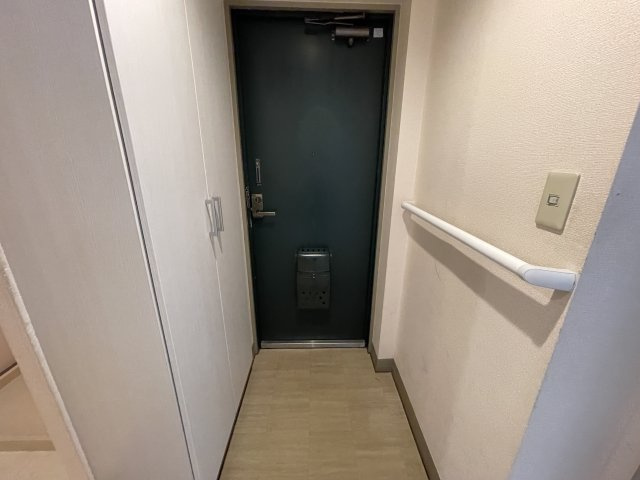 ピュアコート参番館の玄関