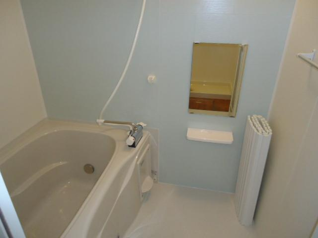 ヨーコーポ広の浴室|追い炊きバス