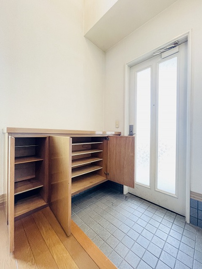 【玄関】 | 筑紫野市美しが丘南２丁目　戸建て