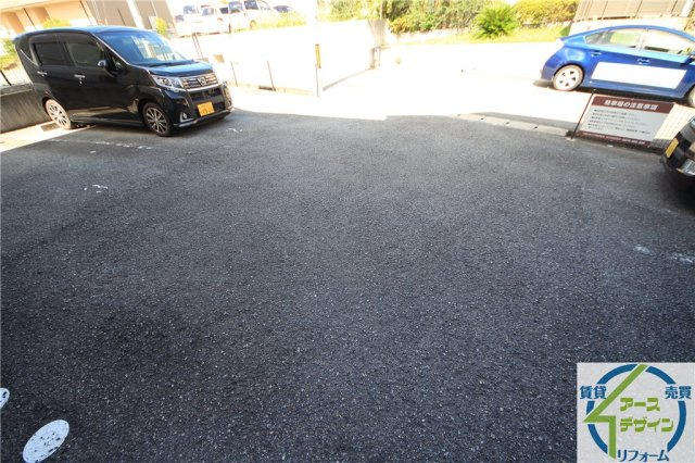 サニーヒル白水の駐車場