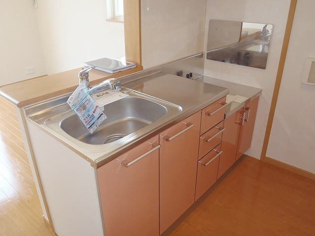 フロラシオン　草間のキッチン|コンパクトなキッチンで掃除もラクラク