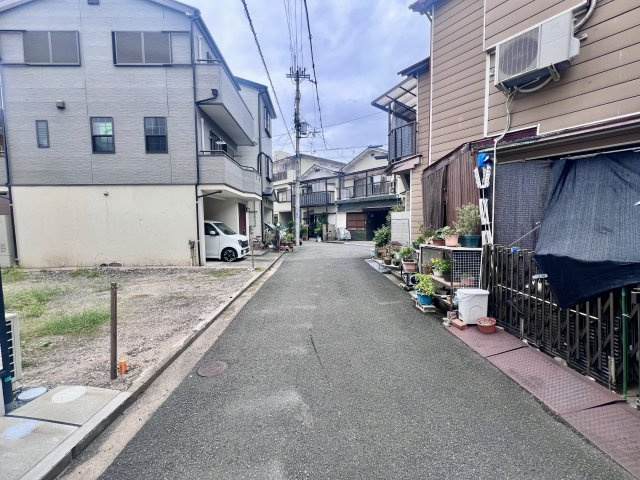 【建築条件付き土地】サン・タウン庄1丁目の前面道路含む現地写真|前面道路含む現地写真です！