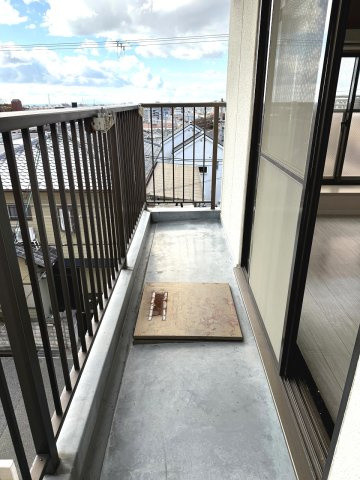 リッチライフ伊川谷のバルコニー