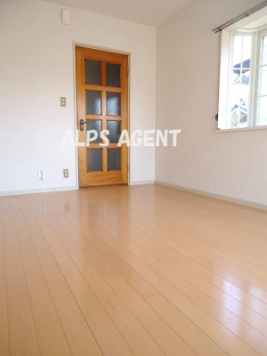 【その他】 | ヒルサイドハウス平楽 | 開口部の大きい明るい室内