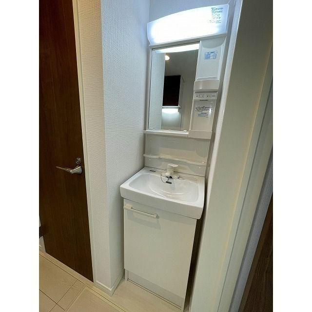 エクセラン北小金の独立洗面台