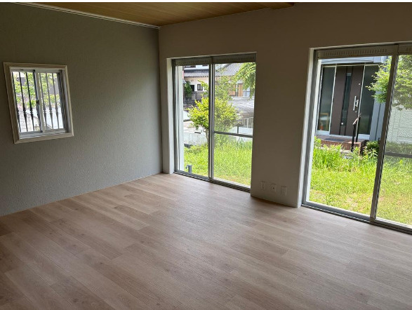 南花台貸家の居間・リビング