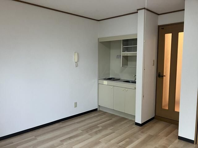 ハイツ日興の居間・リビング