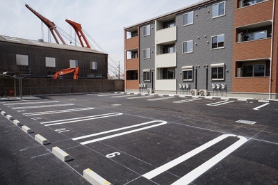 【駐車場】 | グラン・リーオＤ | 駐車場に車を止められます