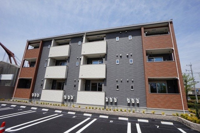 【外観】 | グラン・リーオＤ | 「０円で入居も可能♪」お得にお探しするなら不動産すまラボにお任せ下さい♪
〇現地待合わせOK　〇LINE対応可　〇他社物件持込ＯＫ
〇遠隔契約OK　〇お値引き喜んで♪皆様のお問合せをお待ちしています♪