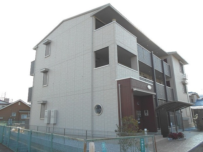 レセンテ西浦和の外観