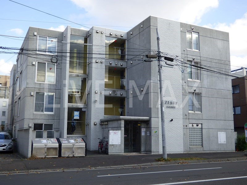 ＺＥＳＴＹ医大前の画像