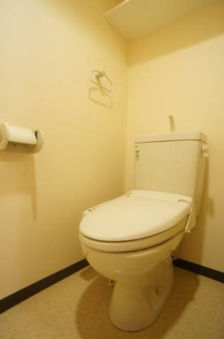 プランドールのトイレ|温水洗浄便座付のトイレ♪収納付きです♪