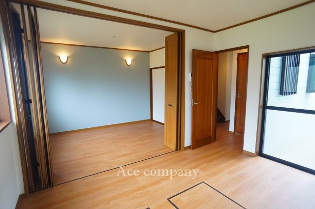 【居間・リビング】 | 八尾市刑部4丁目 | 【LDK：13帖】