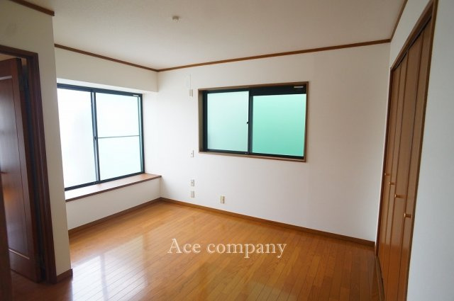 【子供部屋】 | 八尾市刑部4丁目 | 【2階：洋室6.5帖】2ドア1ルーム。