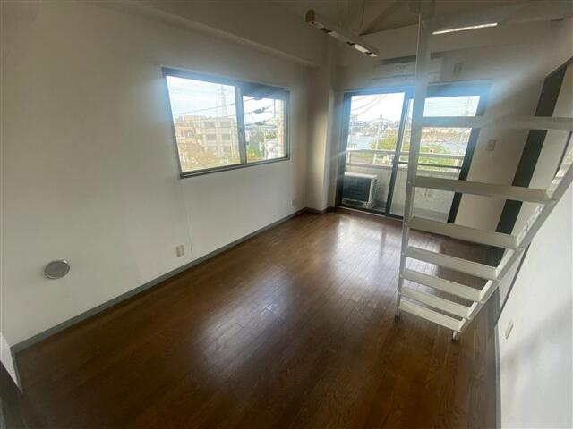 リヴレーヌ56の洋室