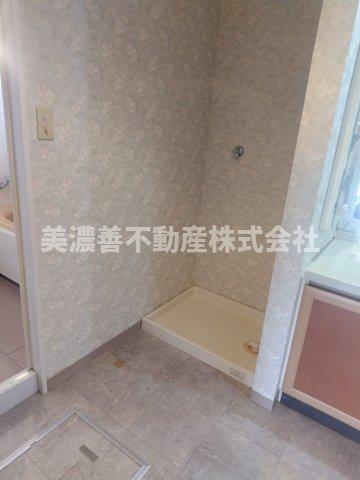 ６５９２６　ファミール長良ケ丘の脱衣所
