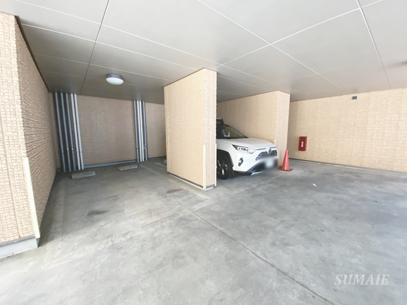 パークアベニューの駐車場