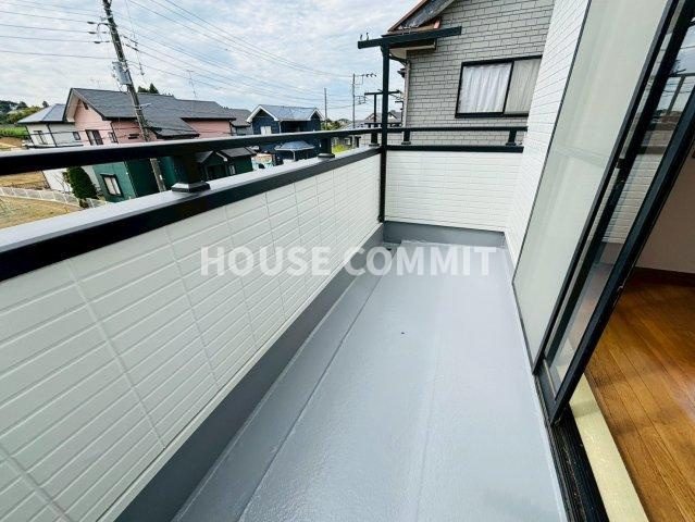 八街市東吉田　中古戸建のバルコニー