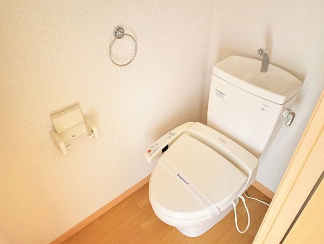 レオパレスルームス北越のトイレ