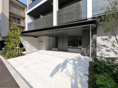 【エントランス】 | S-RESIDENCE福島Alovita | 毎日通るエントランスはこのようになっています