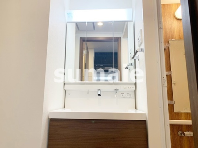 La  Madre　幸福館の洗面所|独立洗面台です☆