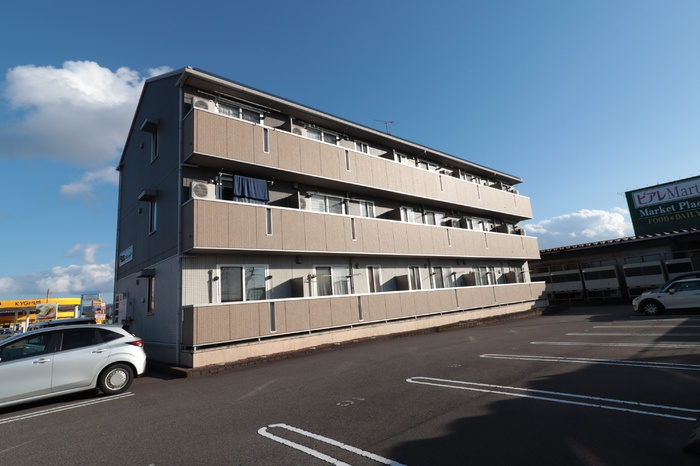 柏崎市茨目１丁目のアパート