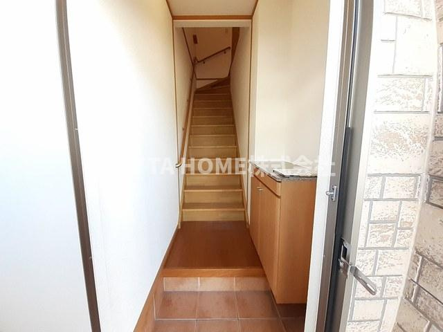 アルコバレーノⅡの玄関|シューズボックス付きの玄関です◎