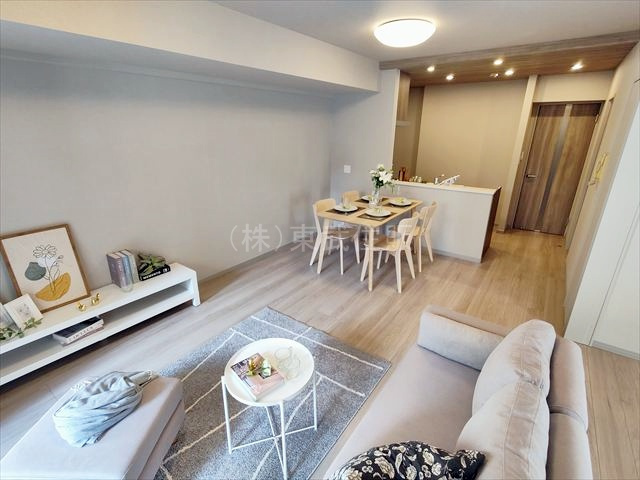 【居間・リビング】 | サンクレイドル志木 | ご家族が集まるリビングは14.1帖の広さです