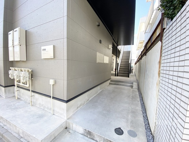 IXO西が丘のエントランス|こちらが入口です☆