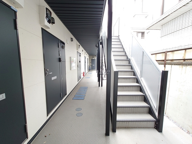 IXO西が丘のロビー|1F通路です☆