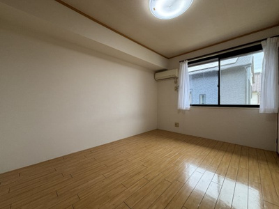 【寝室】 | ファミール渭水