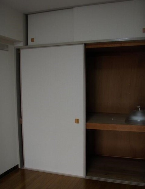 日伸西荻プラザの収納