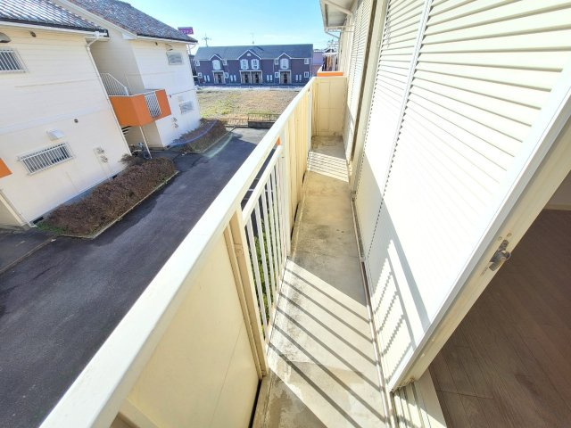 ツインシャルムAのバルコニー|落ち着いた時間を過ごせるバルコニーです