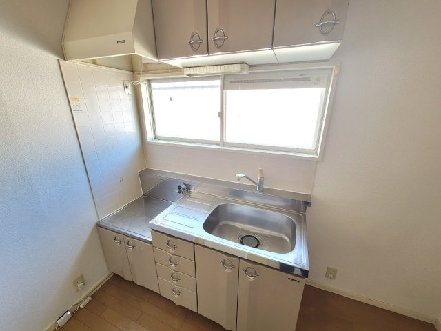 ツインシャルムAのキッチン|コンパクトなキッチンで掃除もラクラク