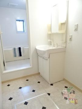 シャーメゾン松新の洗面所|洗面