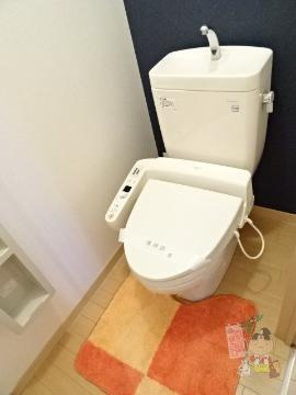 シャーメゾン松新のトイレ|シャワー付トイレ