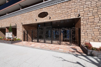 【エントランス】 | プレジオ弁天町 | ゆとりのあるエントランスです