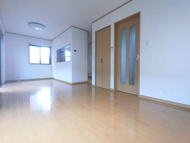 Wish Home 蘇我七番館の居間・リビング