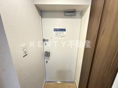 【玄関】 | ラフィスタ下丸子 | 収納もある玄関です