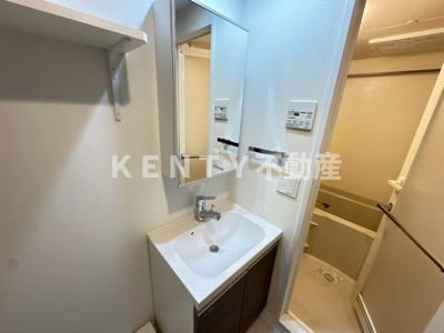 【洗面所】 | ラフィスタ下丸子 | 忙しい朝には欠かせない洗面所です