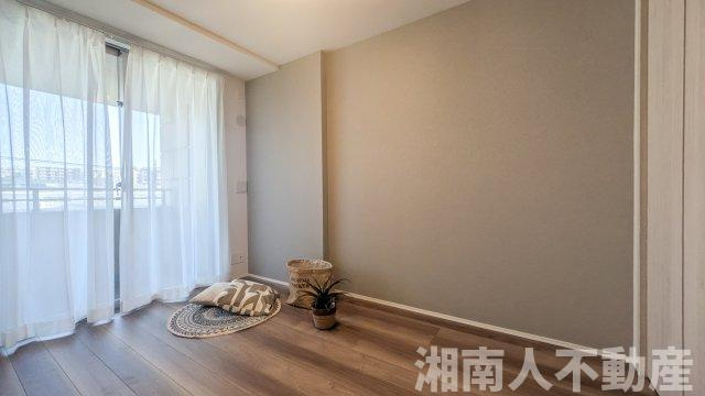 グランシティユーロコート藤沢の洋室|明るい洋室です