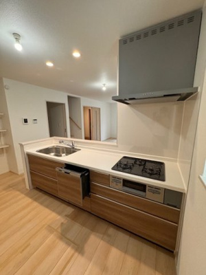 【キッチン】 | Heartful-Town守山区上志段味９期全２棟【上志段味小　志段味中】 | LINEから簡単お問合せ可能！
友達検索で@nqk7328tです！。