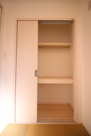 舞子台1丁目貸家の収納